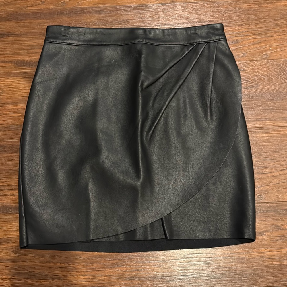 Express Leather Skirt, size 0